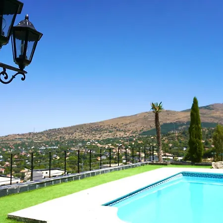 Angeles Villa *